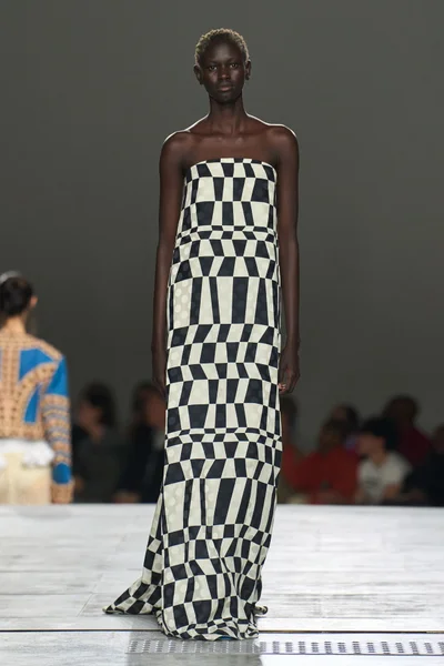 Look 37
